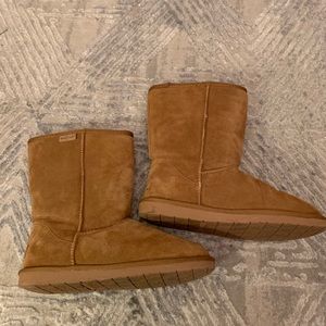 Minnetonka Short Boots